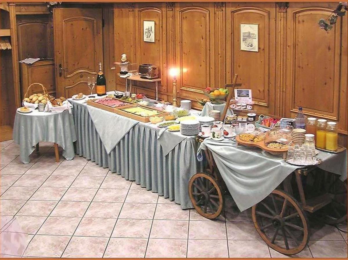 Hotel Zur Krone Ronneburg  Екстериор снимка