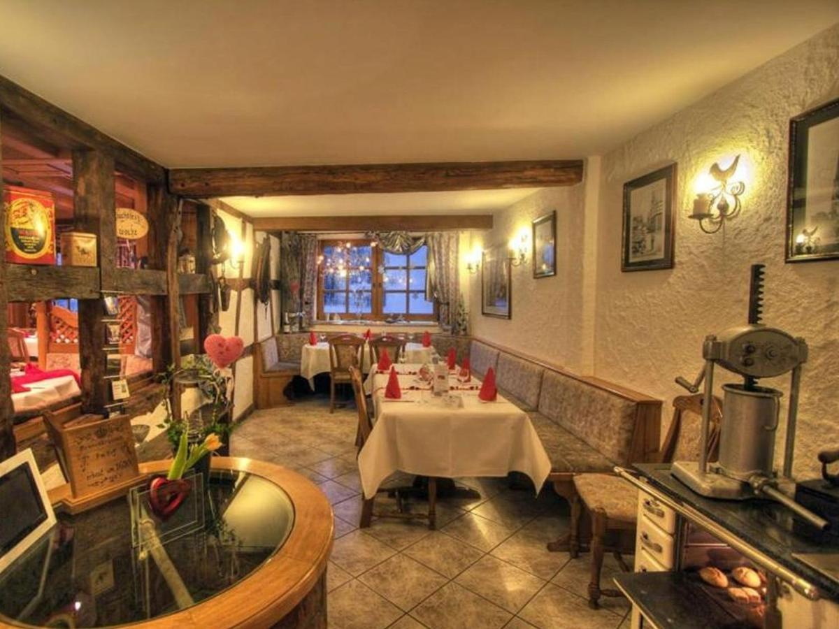 Hotel Zur Krone Ronneburg  Екстериор снимка