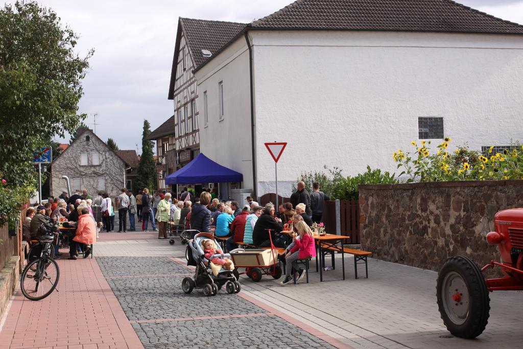 Hotel Zur Krone Ronneburg  Екстериор снимка