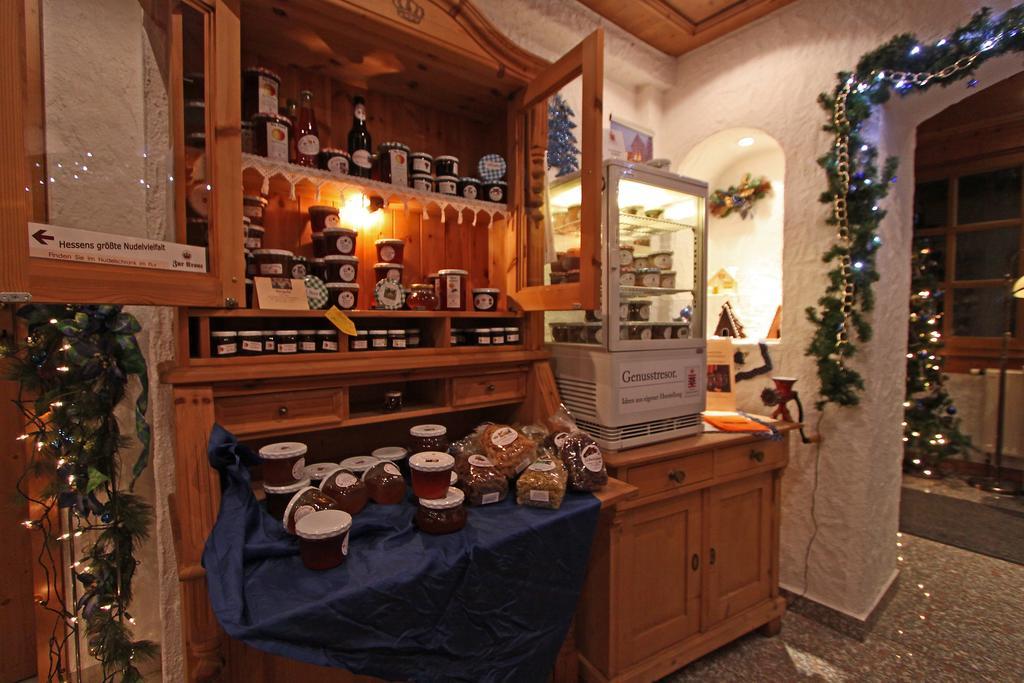 Hotel Zur Krone Ronneburg  Екстериор снимка